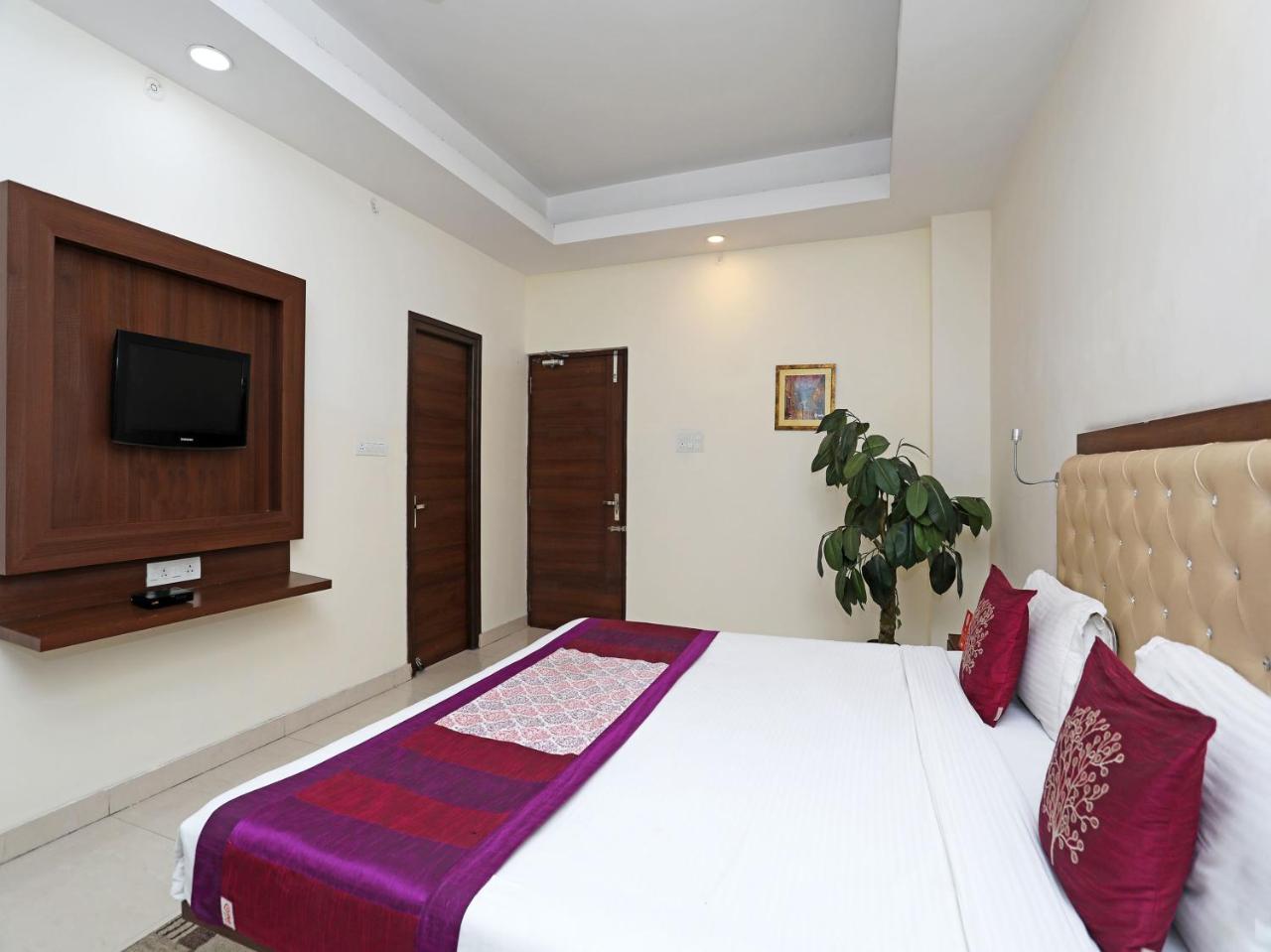 Oyo 680 Hotel Ranjana Heritage Lucknow Zewnętrze zdjęcie