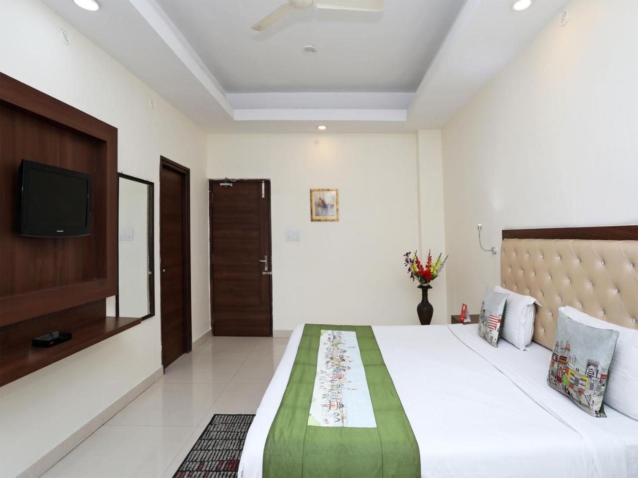 Oyo 680 Hotel Ranjana Heritage Lucknow Zewnętrze zdjęcie